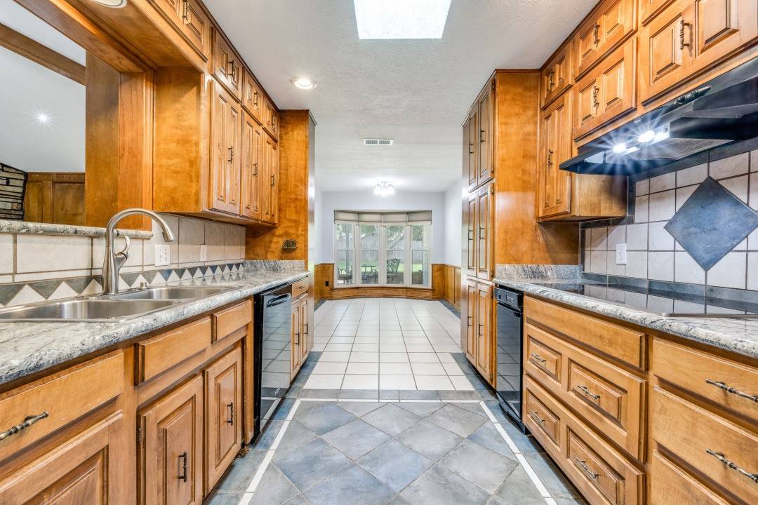 Trophy Club, TX 76262,1038 Trophy Club DR