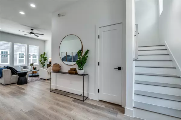 631 N Tyler ST #302, Dallas, TX 75208