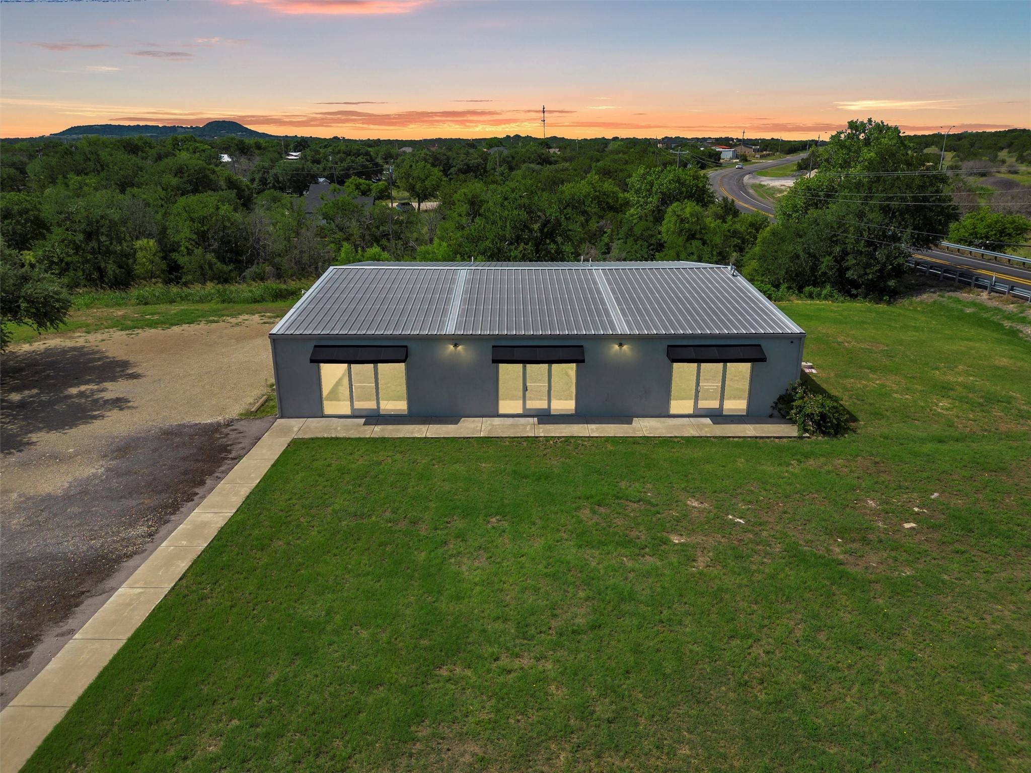 1555 Woodmere TRL, Granbury, TX 76048