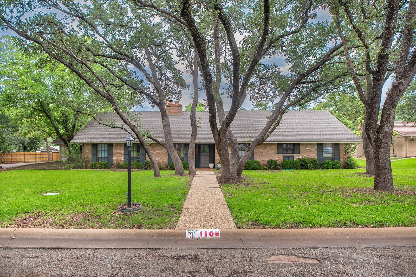 1108 W 12th ST, Brady, TX 76825