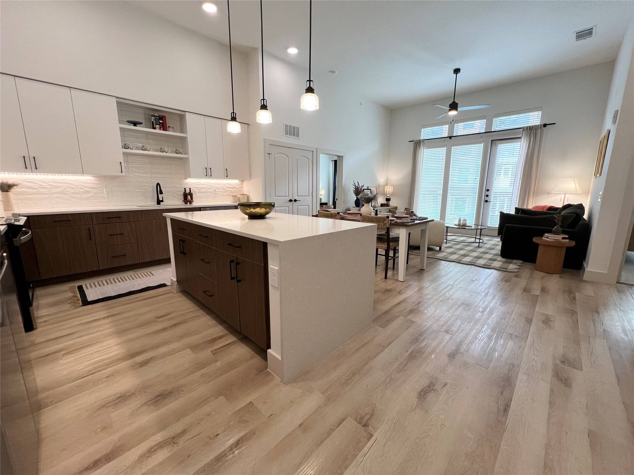 501 E College ST #2440, Lewisville, TX 75057
