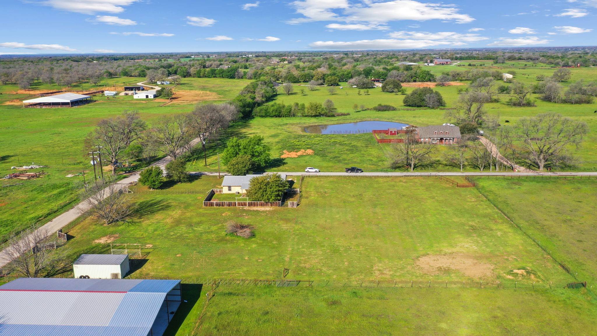 755 Hubbard LN, Lipan, TX 76462