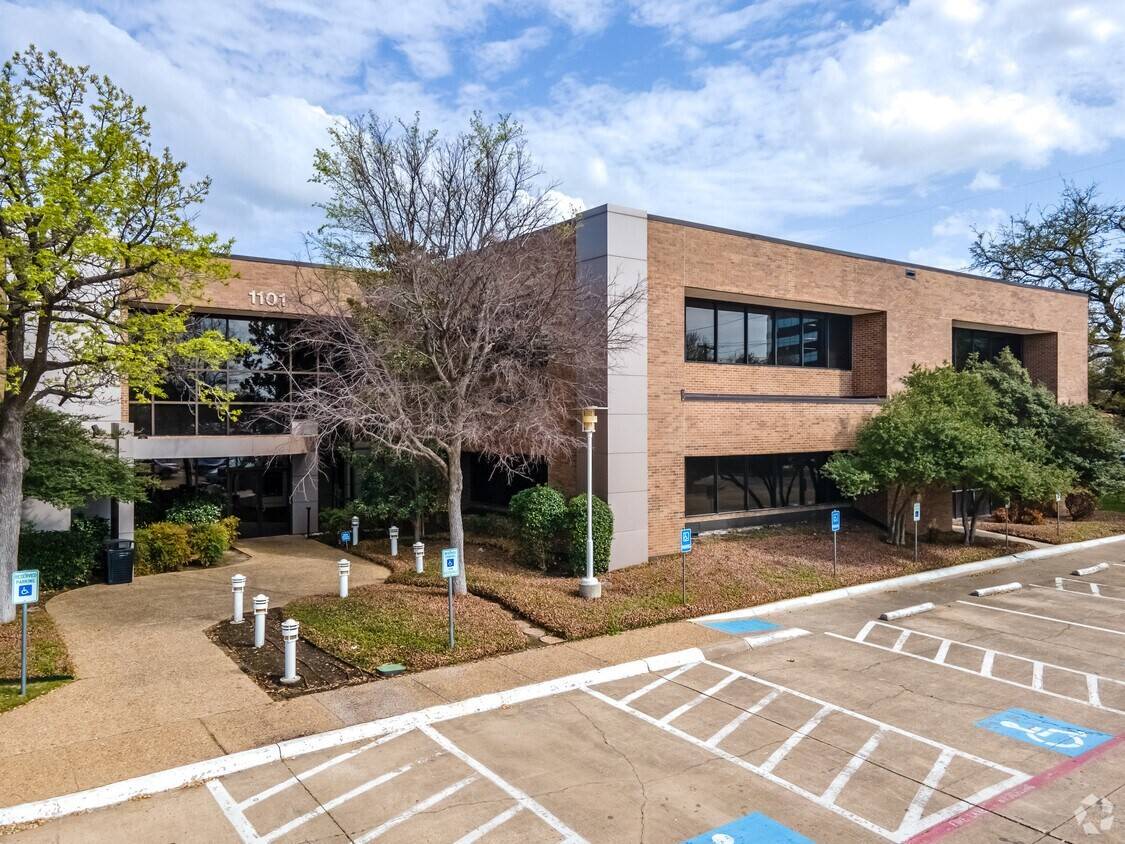 1101 E Arapaho RD #204, Richardson, TX 75081