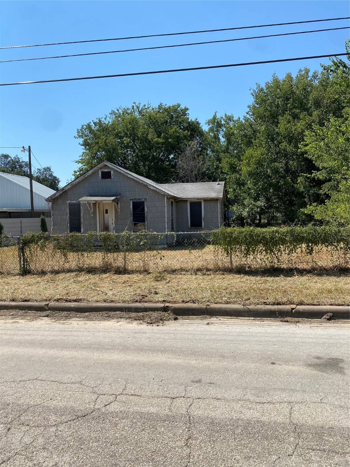 705 SW 15th ST, Mineral Wells, TX 76067