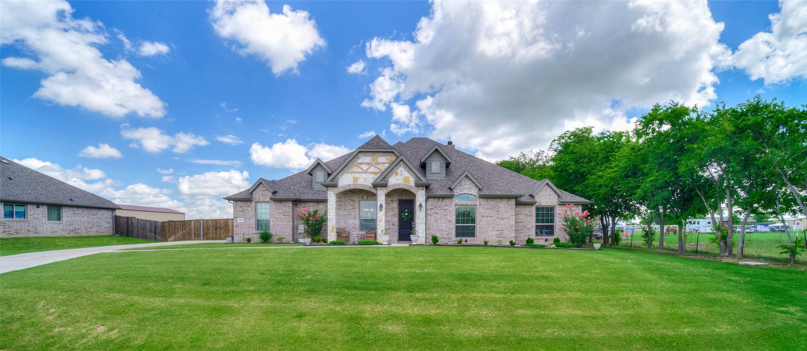 5904 Mango DR, Sanger, TX 76266