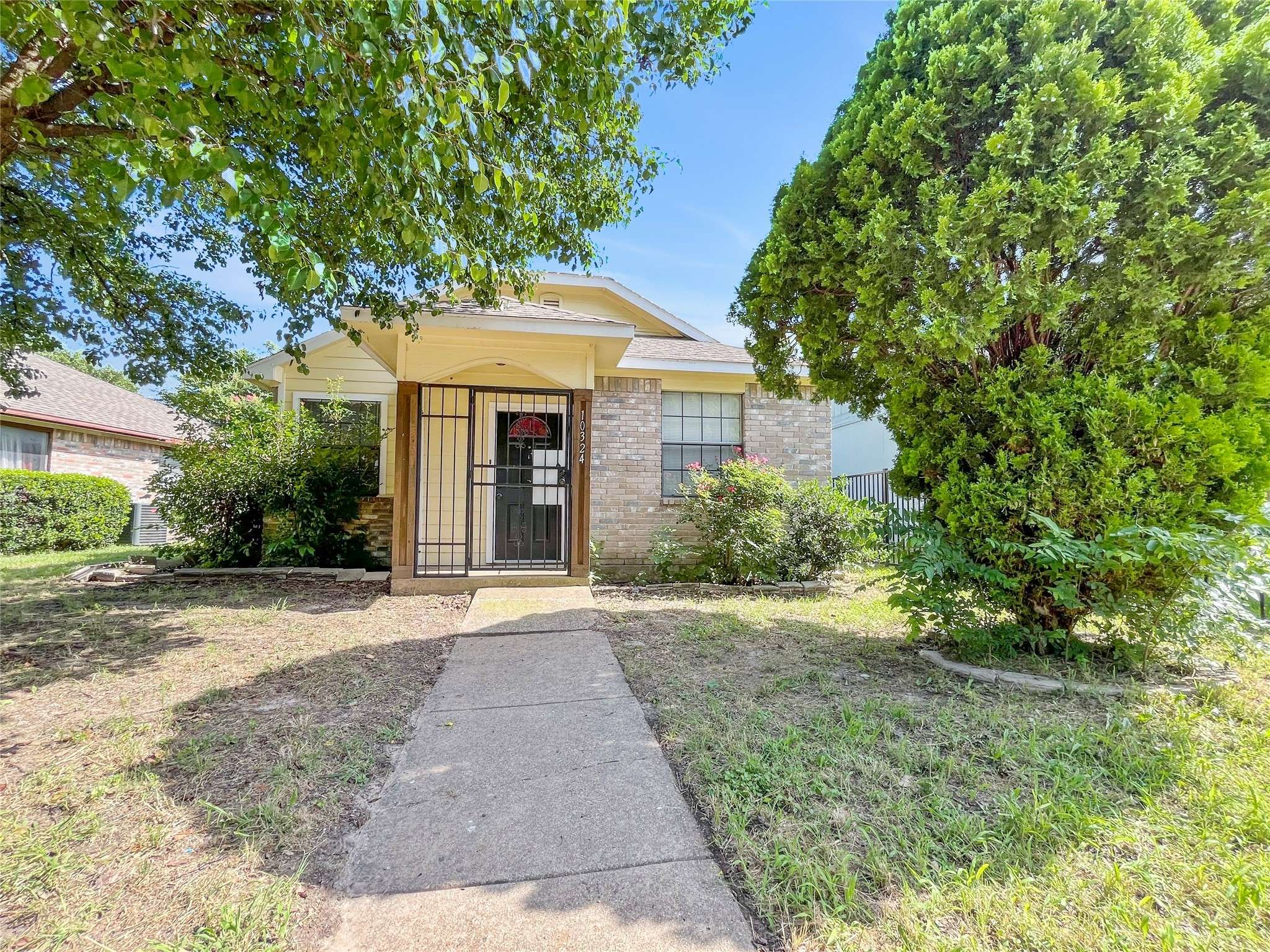 Dallas, TX 75227,10324 Woodleaf DR