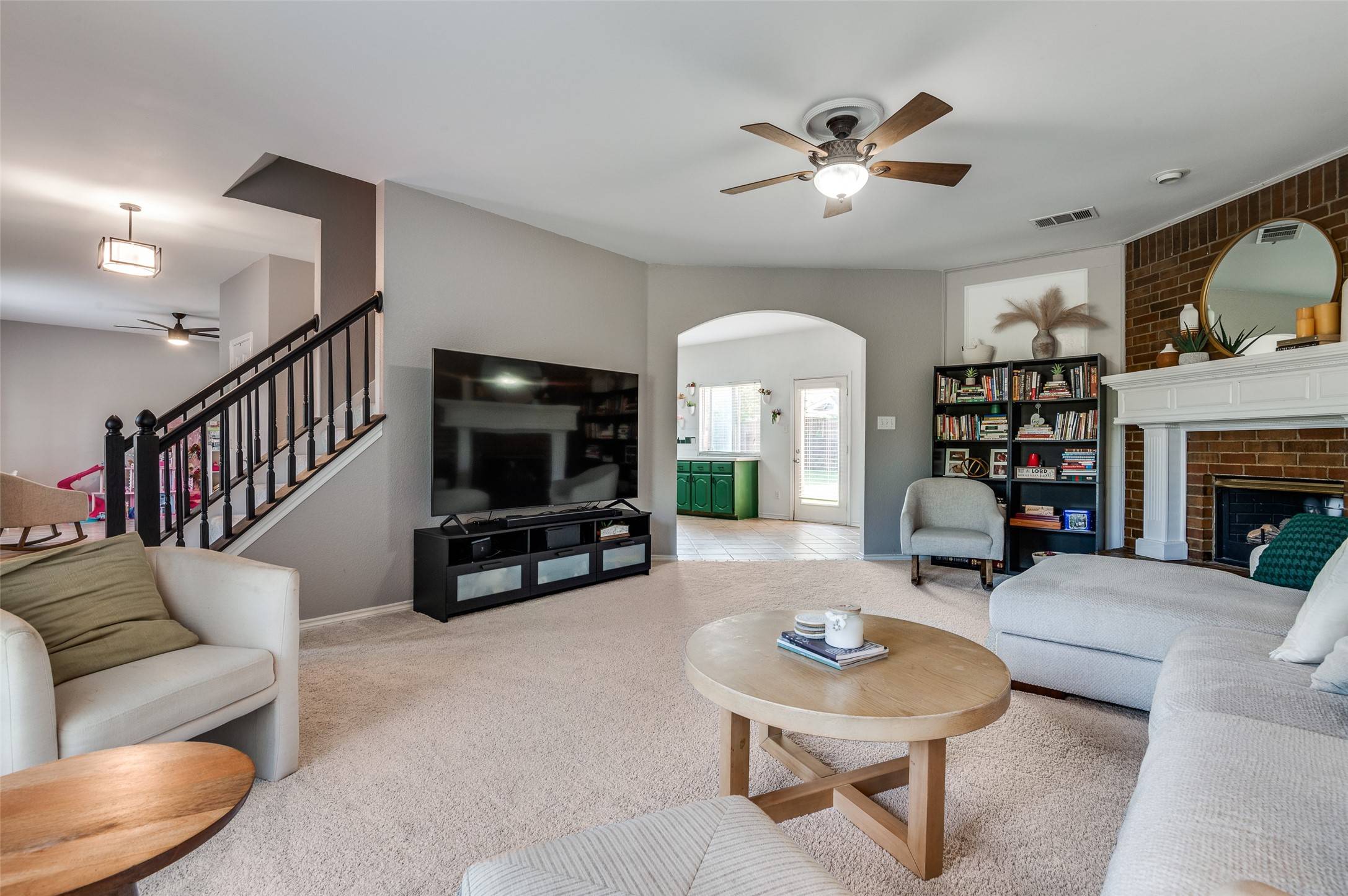 Desoto, TX 75115,553 Wendy LN