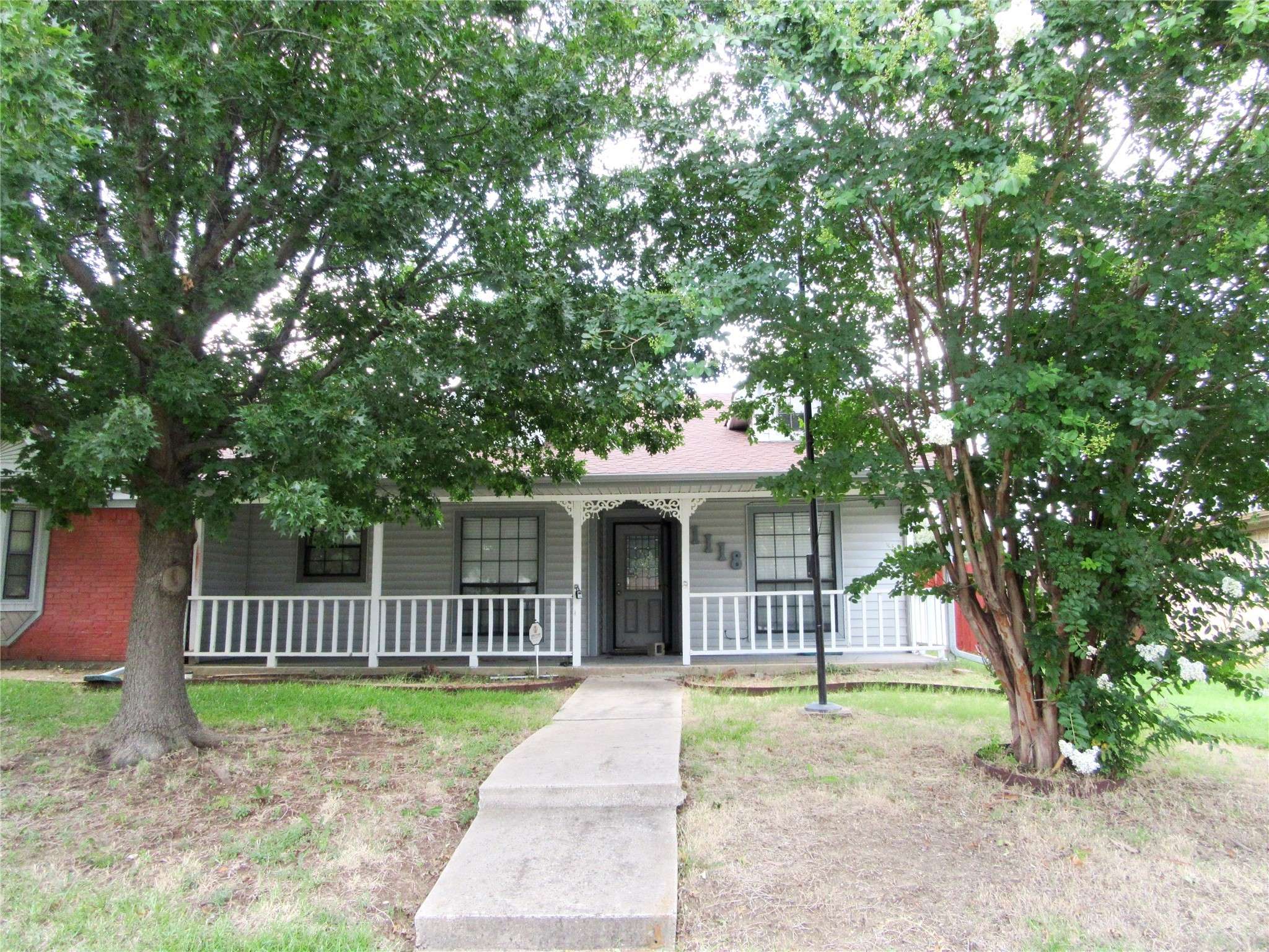 1118 Woodrow DR, Lewisville, TX 75067
