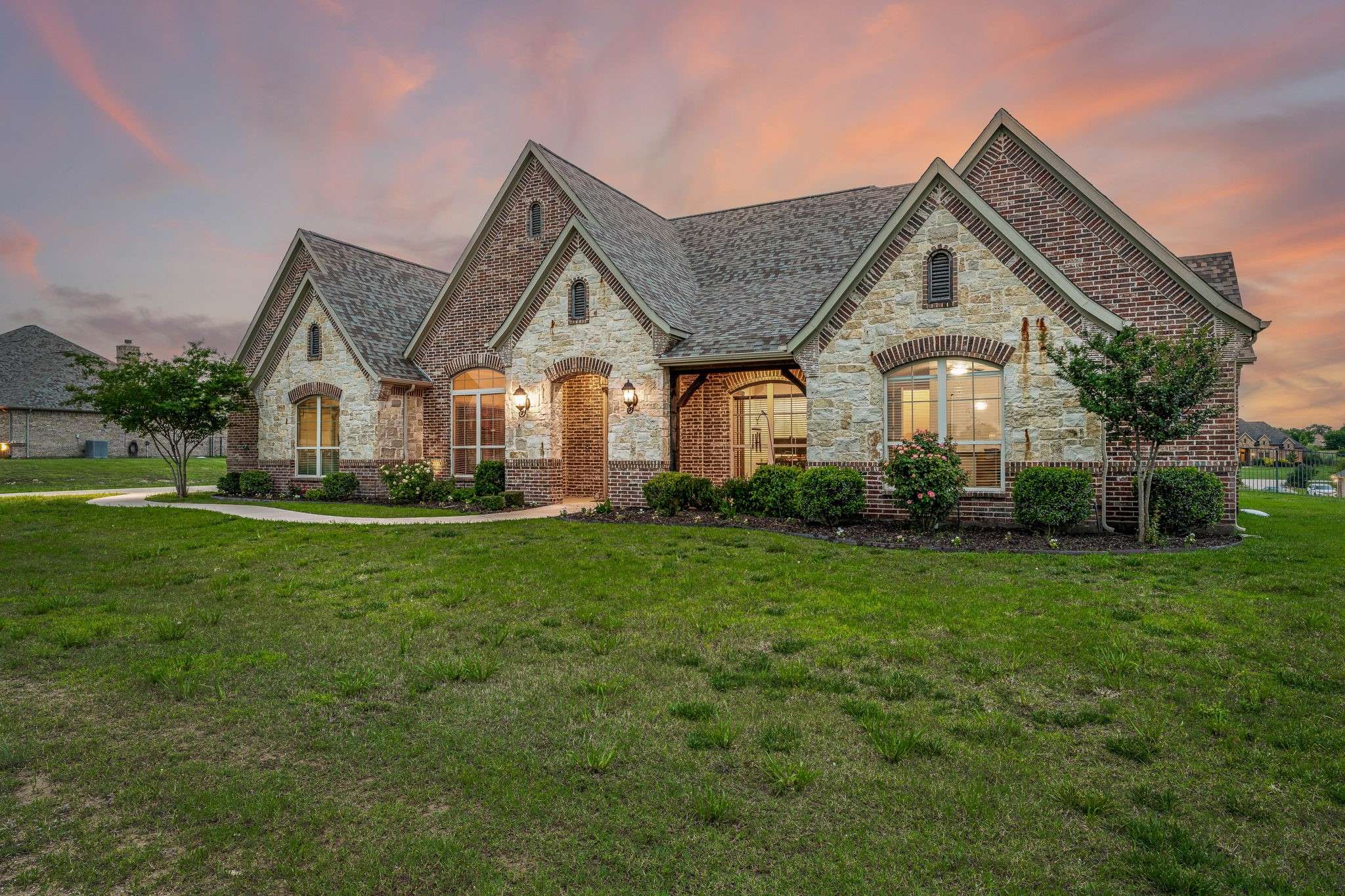 316 Bear Country DR, Aledo, TX 76008