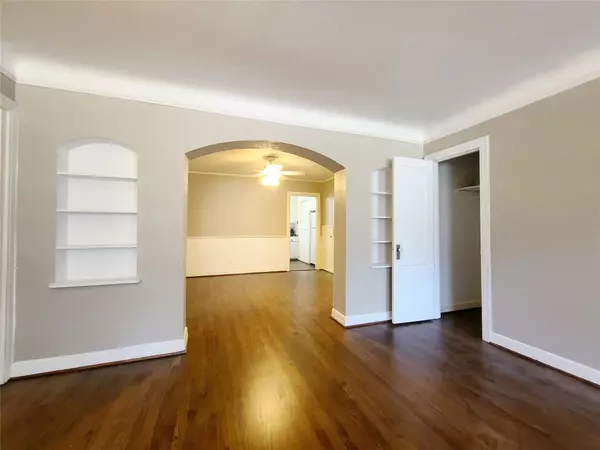 Dallas, TX 75206,5920 La Vista DR #2
