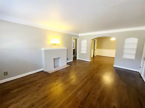 Dallas, TX 75206,5920 La Vista DR #2