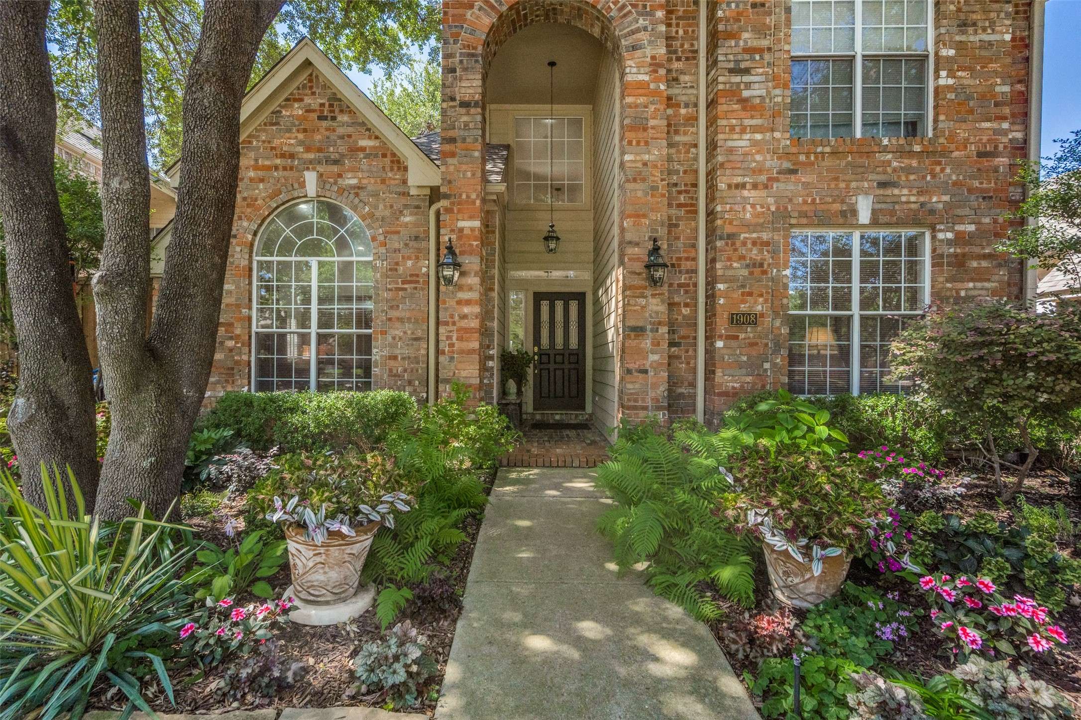 Plano, TX 75075,1908 Vantage DR
