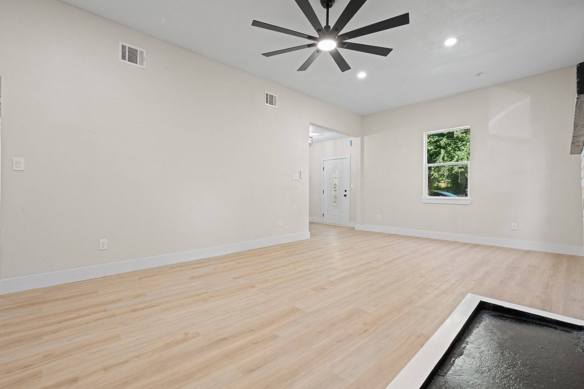 Cleburne, TX 76033,310 N Walnut ST