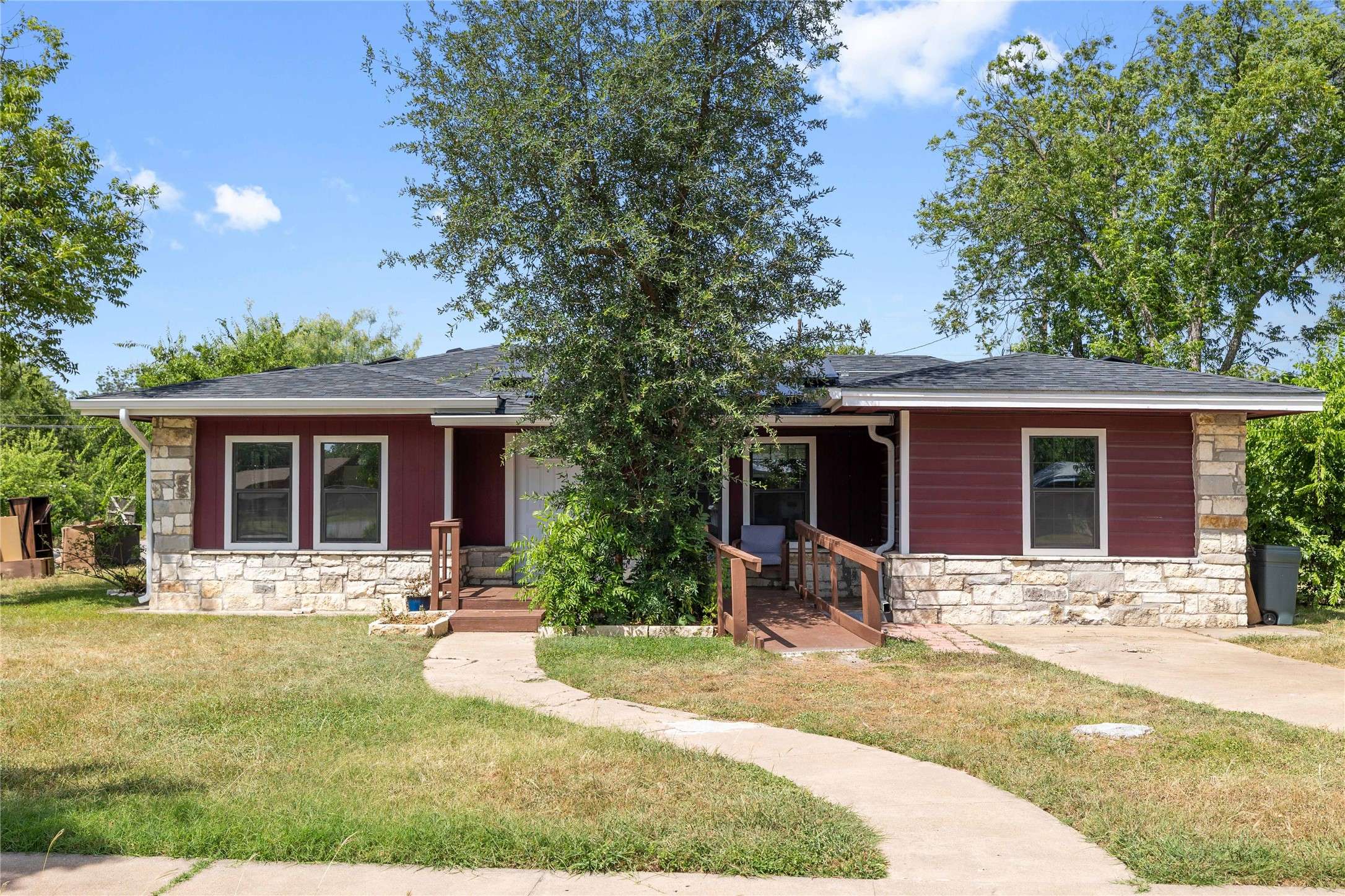 2411 Belmeade AVE, Brownwood, TX 76801