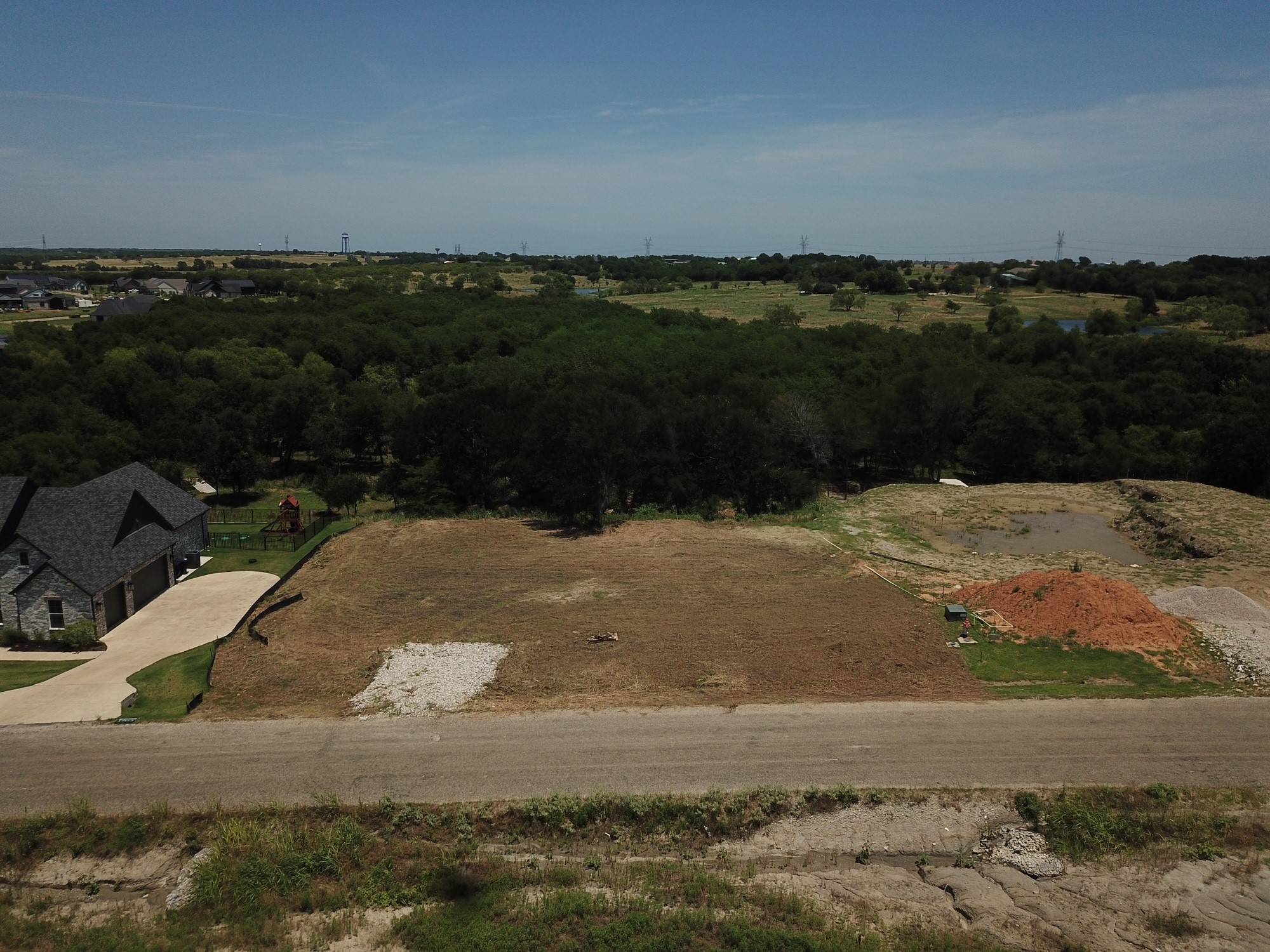 1925 Carter LN, Gunter, TX 75058