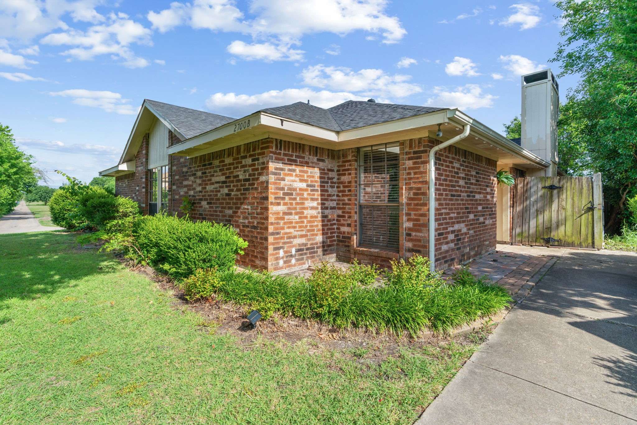 Rowlett, TX 75088,2700 Clemson CIR #B