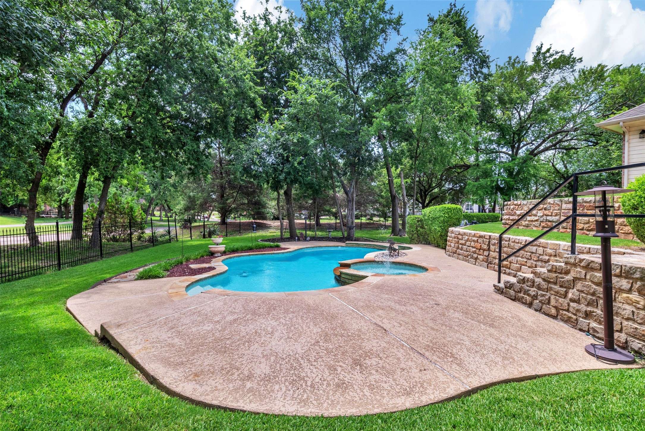 Heath, TX 75032,172 Wellington LN