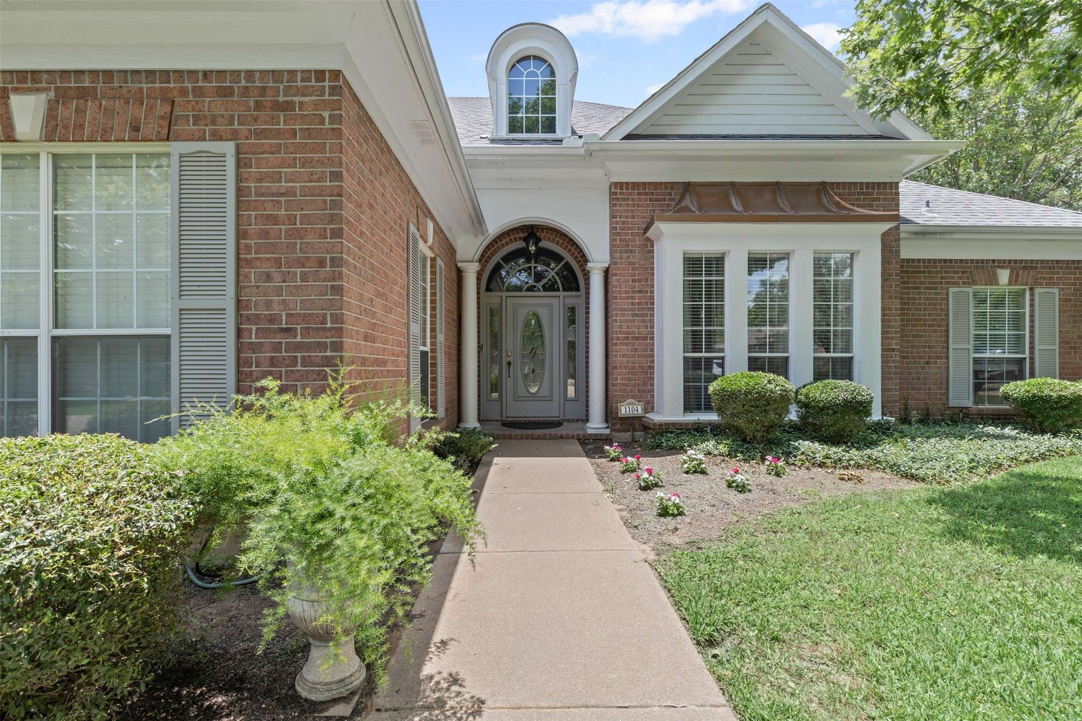 Cleburne, TX 76033,1104 Cherrywood DR