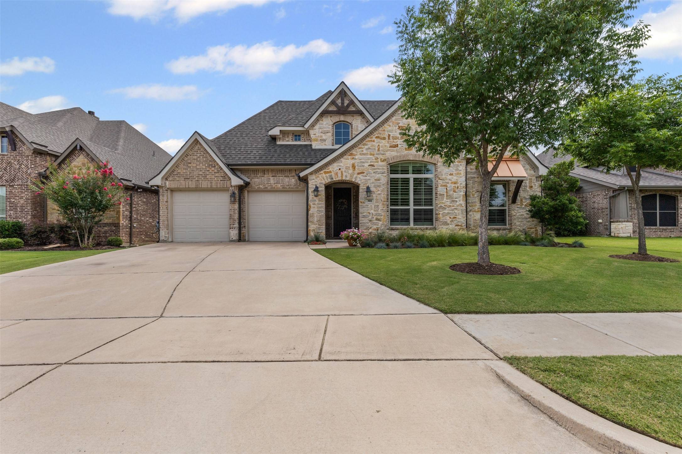 301 Prairie Oak CT, Burleson, TX 76028