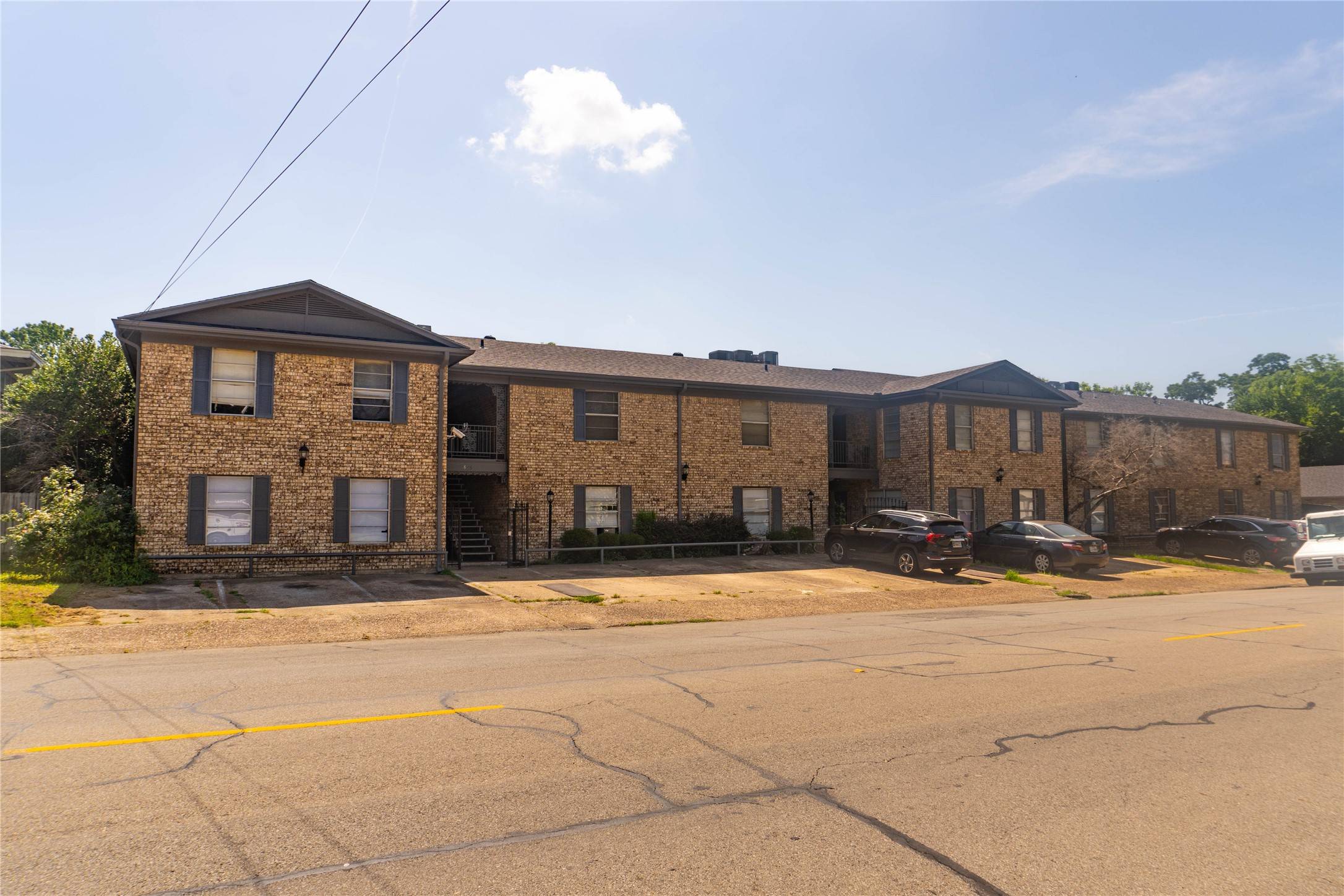 Paris, TX 75460,805 & 825 S Main ST