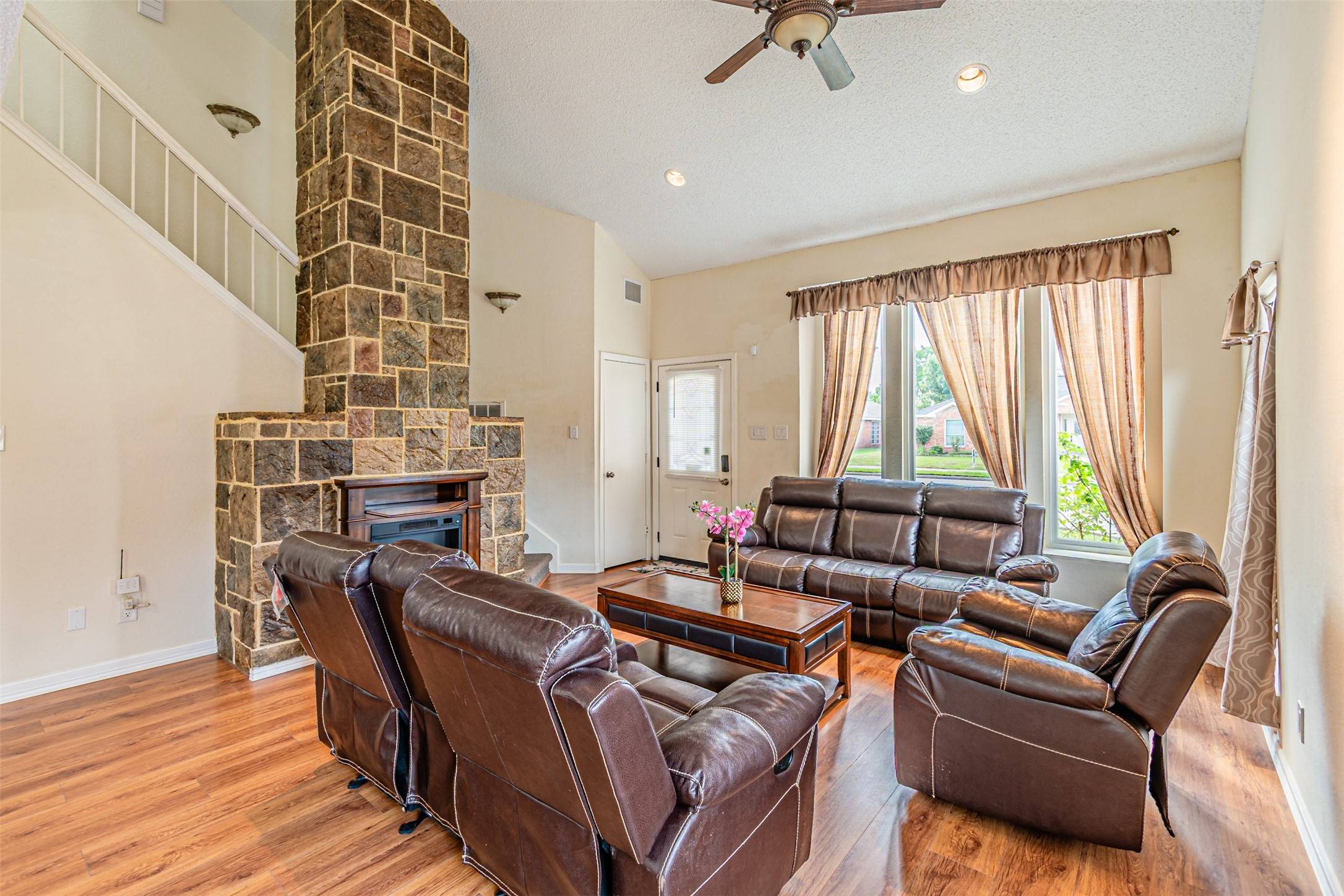 Rowlett, TX 75089,7302 Dartmouth DR
