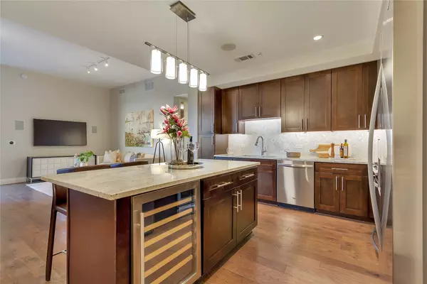 Dallas, TX 75205,4719 Cole AVE #742