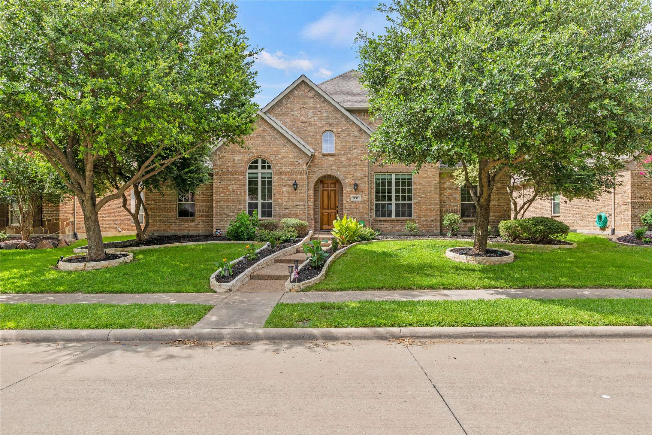 931 N Birdsong DR, Allen, TX 75013