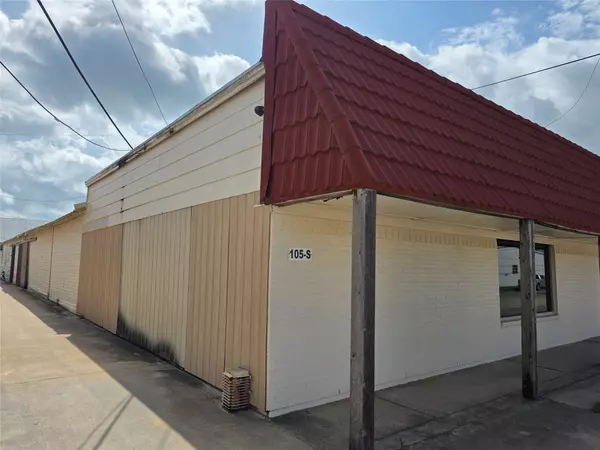 Cleburne, TX 76031,105 S Wilhite ST