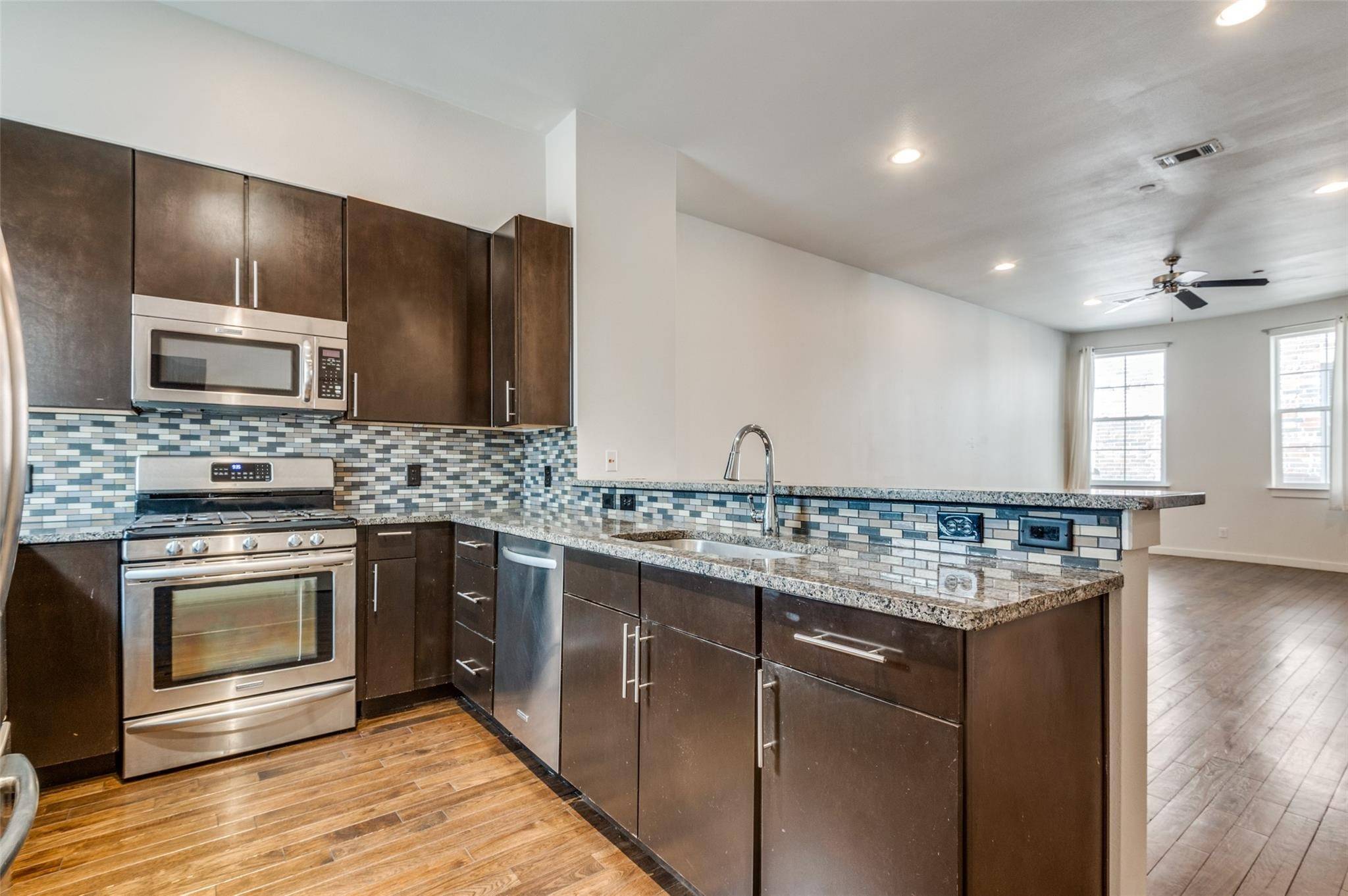 3200 Ross AVE #27, Dallas, TX 75204