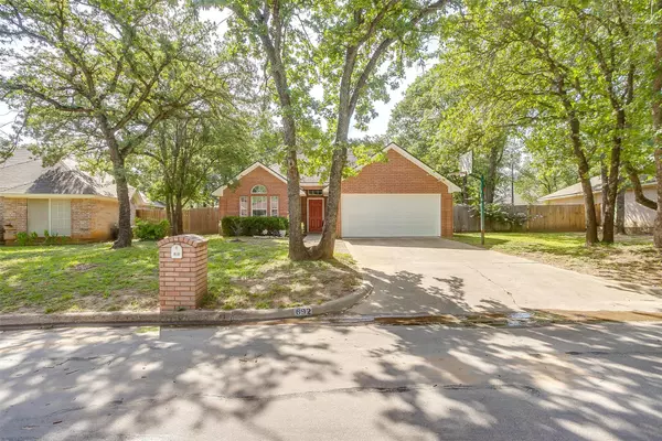 Azle, TX 76020,692 High Crest DR