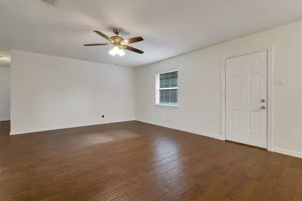 Dallas, TX 75232,7711 Leigh Ann DR