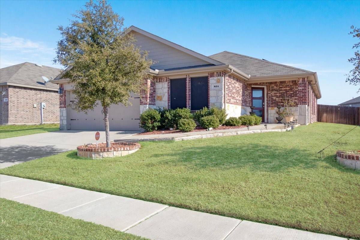 824 Costlow LN, Fate, TX 75189