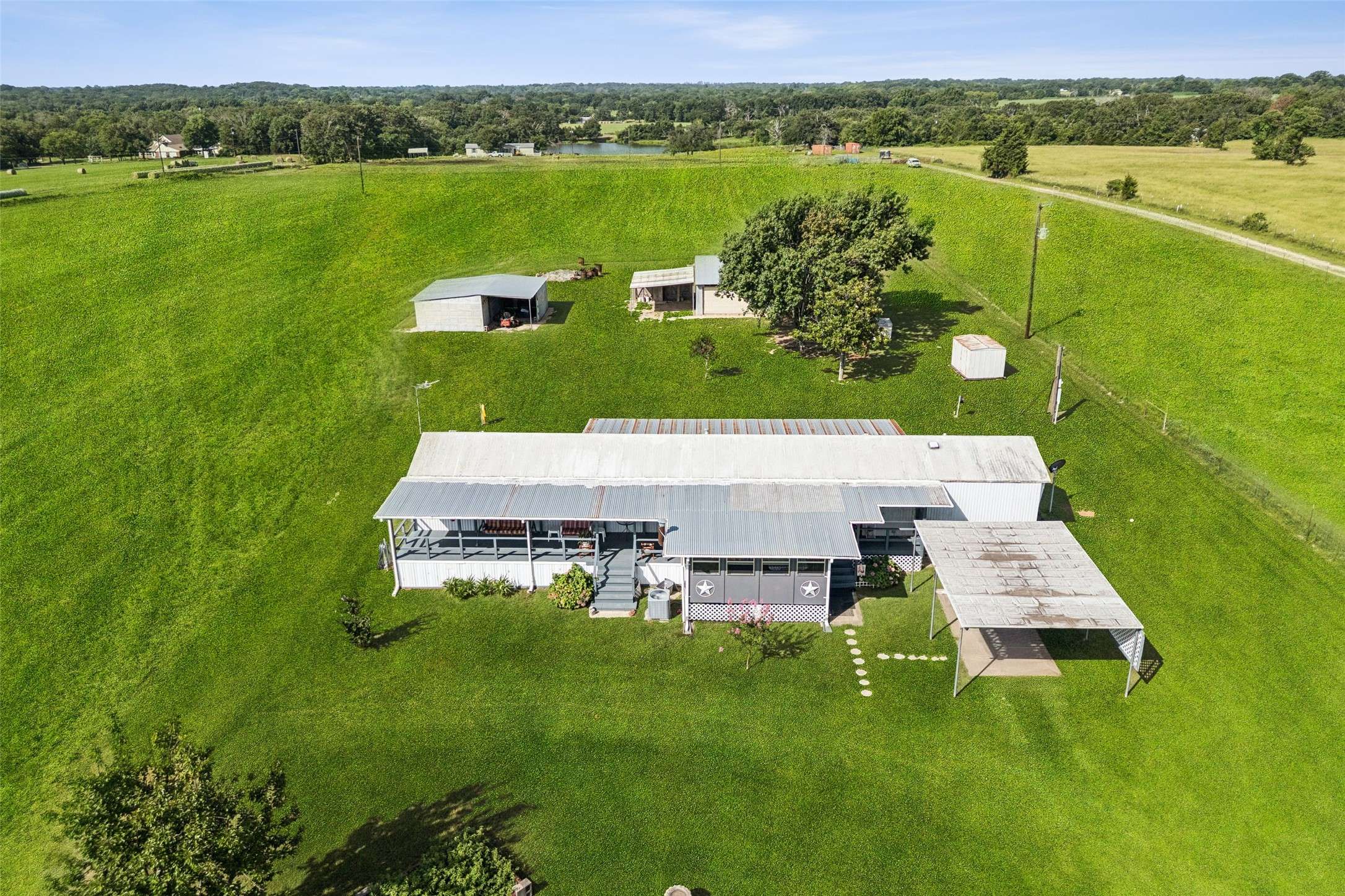 562 Vz County Road 3105, Edgewood, TX 75117