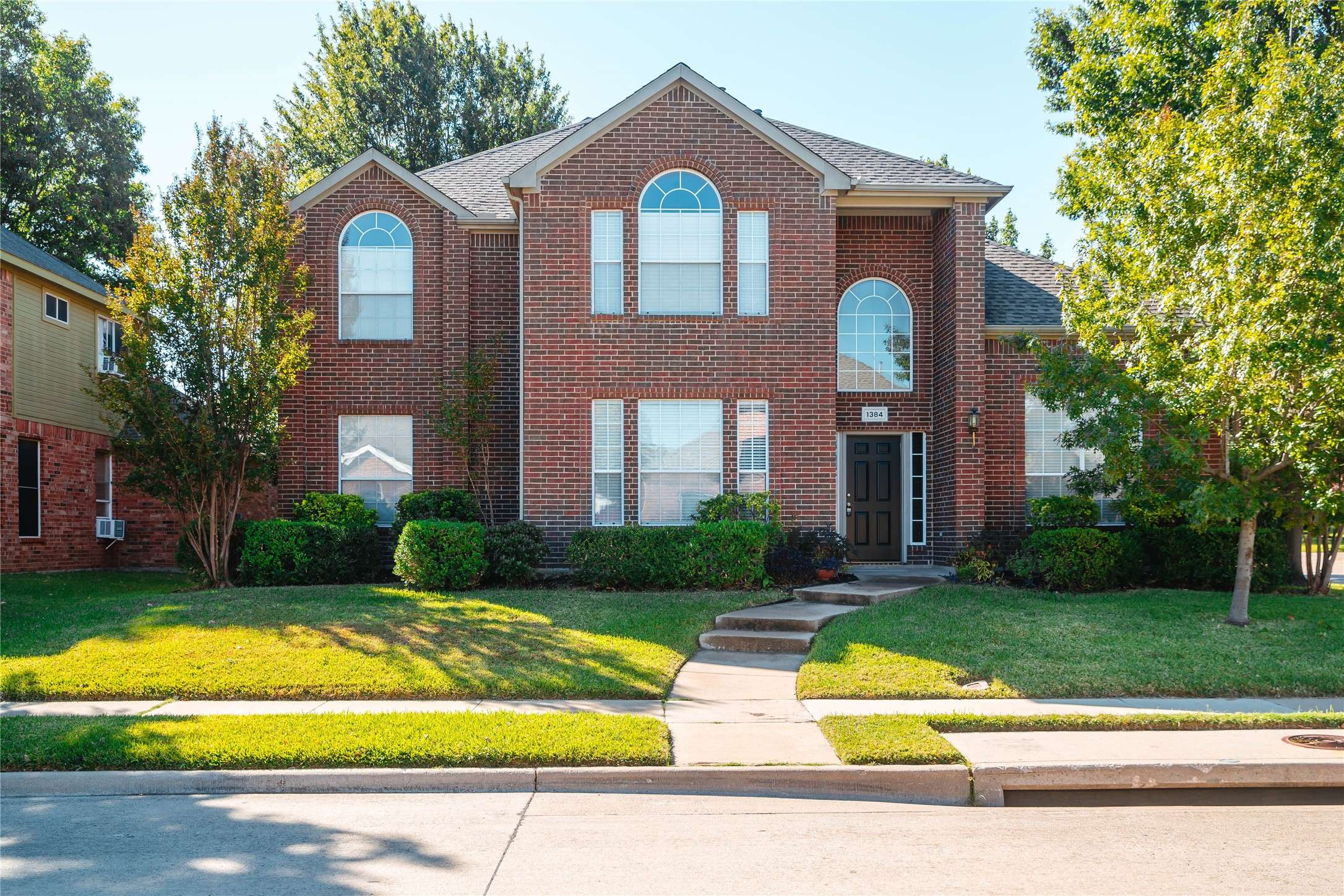 1384 Wentworth DR, Lewisville, TX 75067