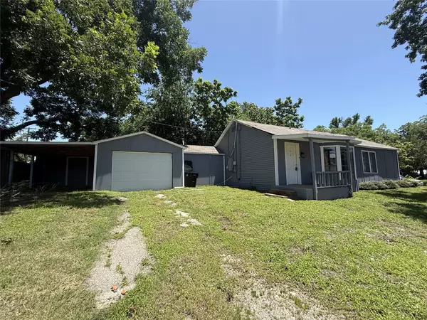 1131 W Shepherd ST, Denison, TX 75020