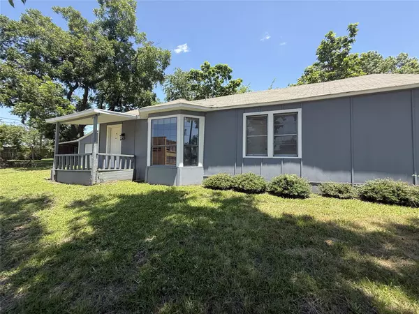 Denison, TX 75020,1131 W Shepherd ST