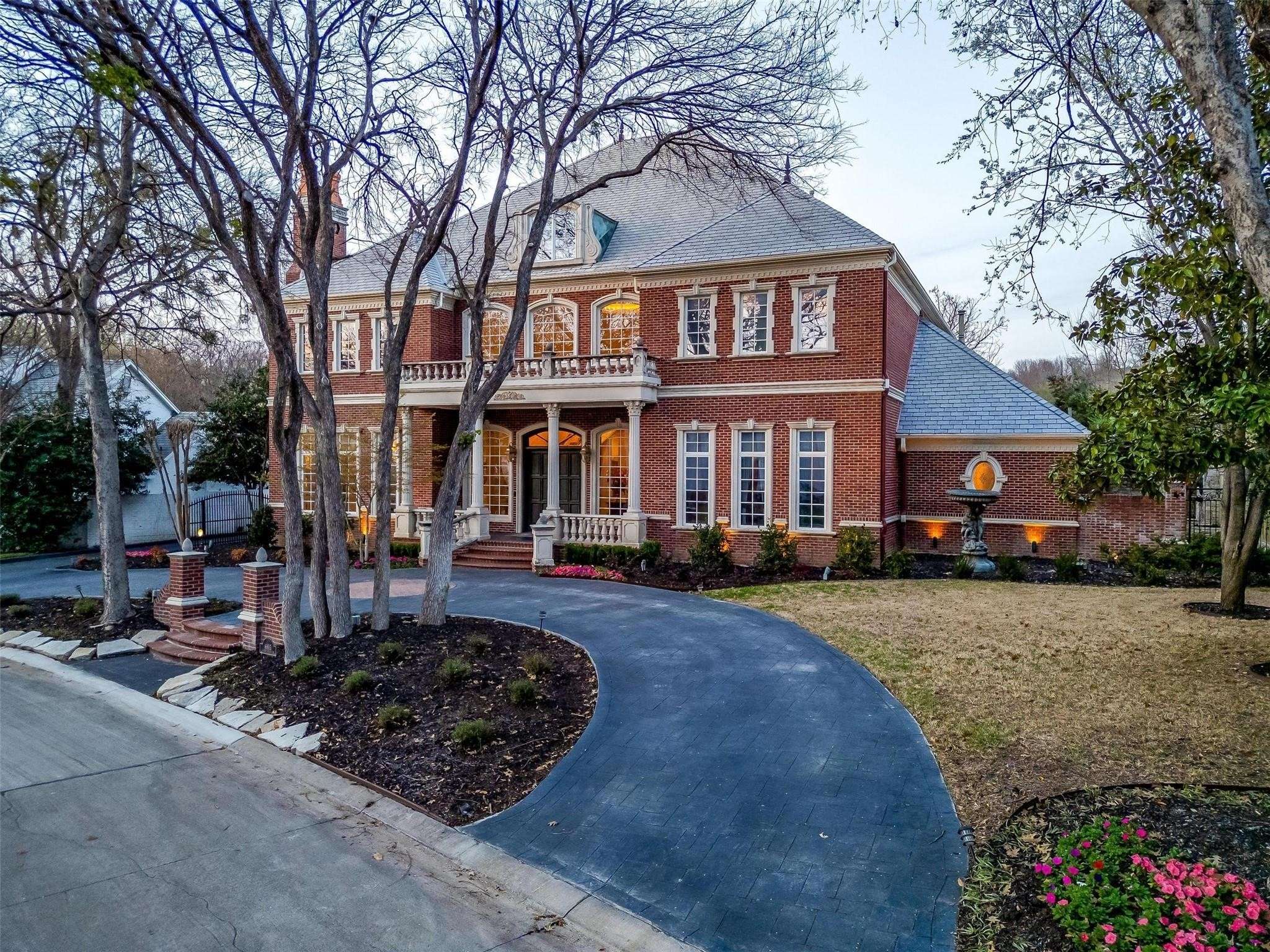 6805 Laurel Valley DR, Fort Worth, TX 76132