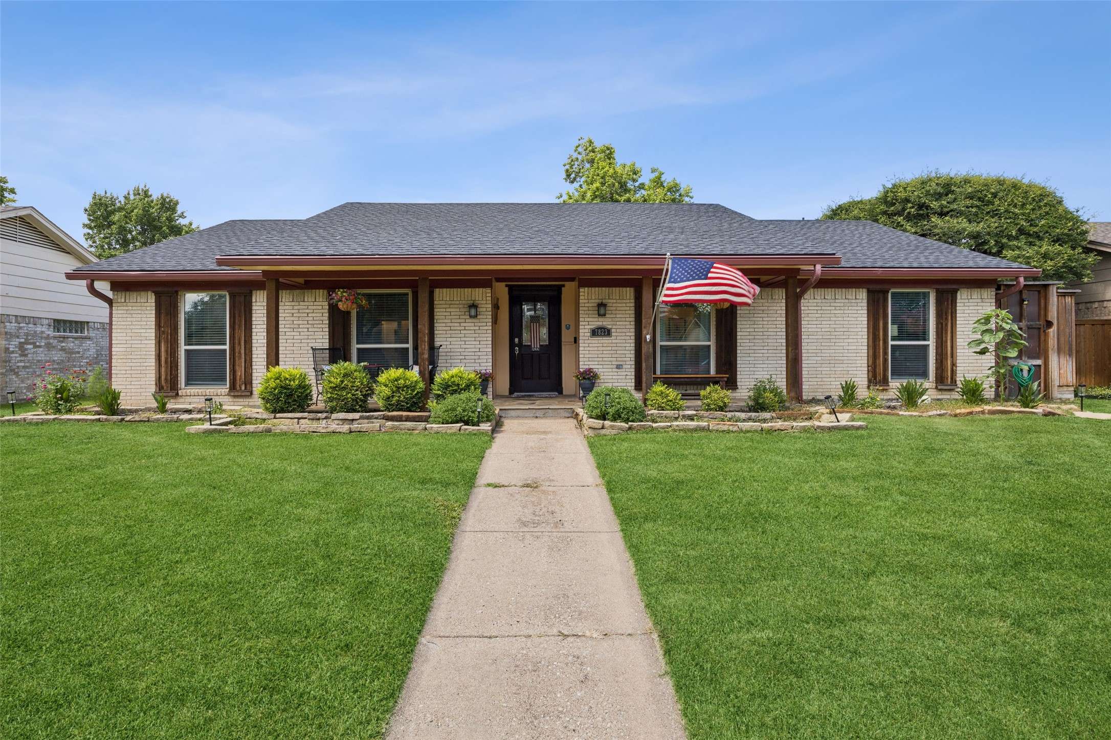 7823 Querida LN, Dallas, TX 75248