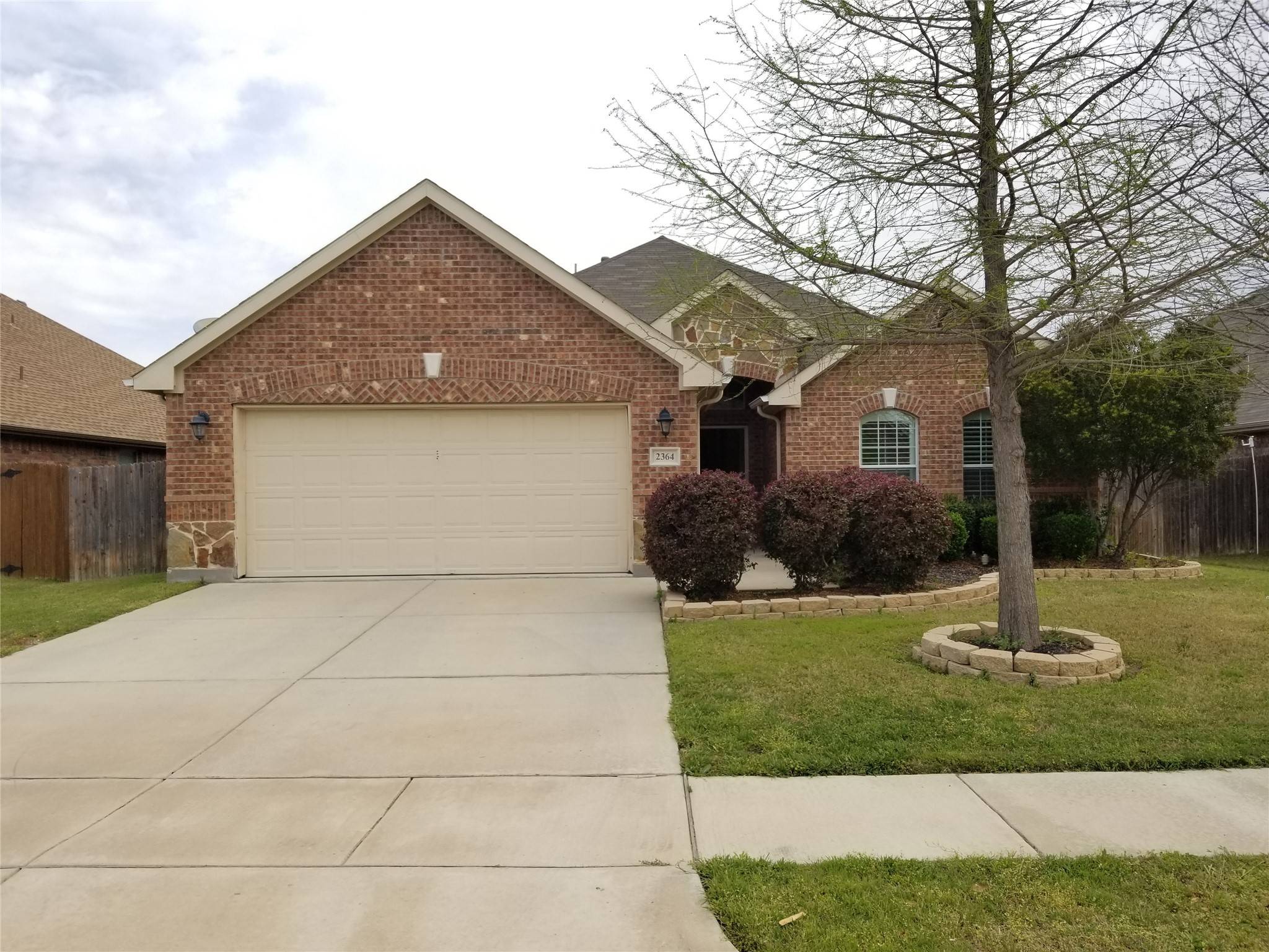 2364 Collin DR, Grand Prairie, TX 75052