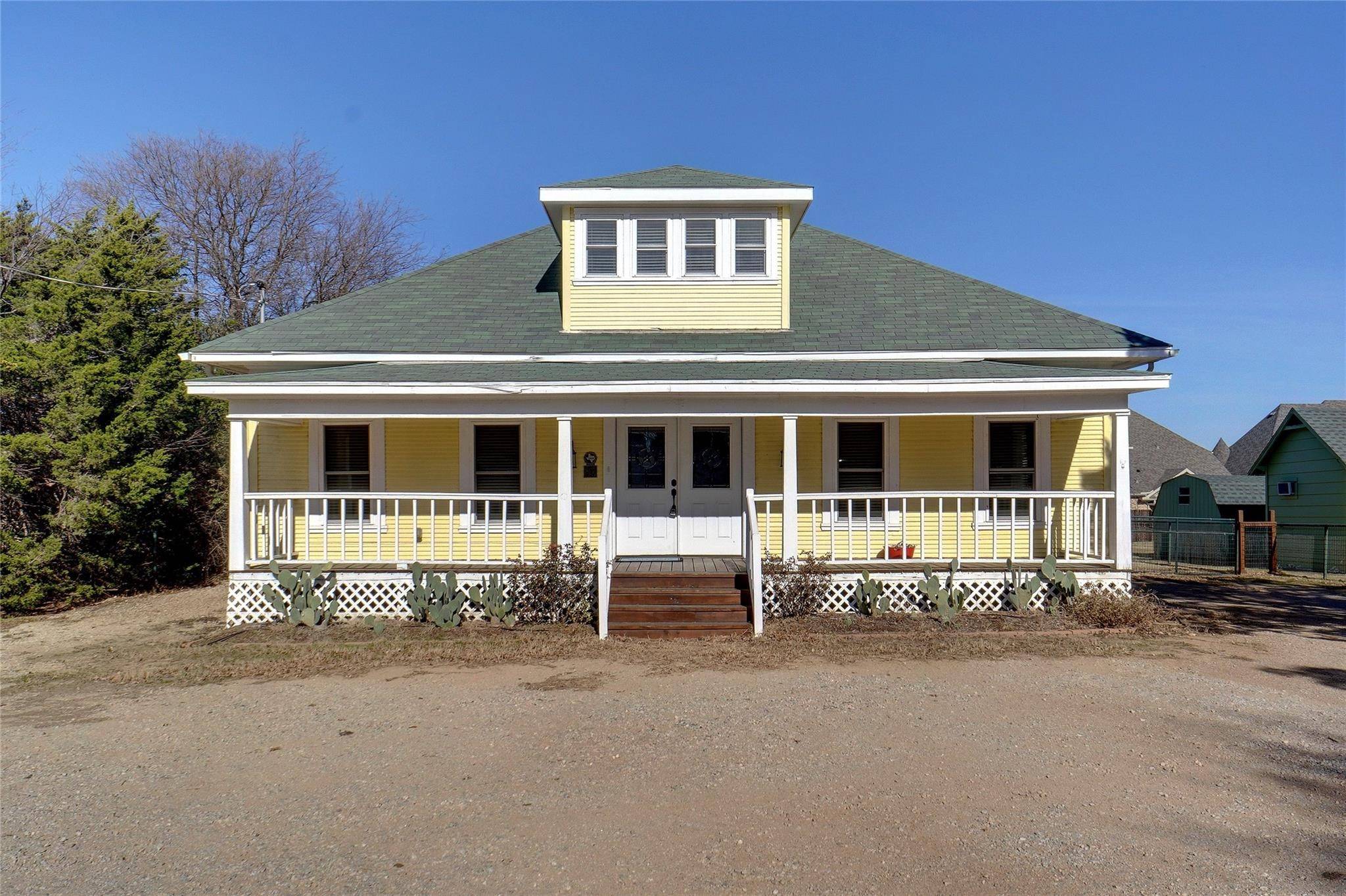400 W Highland ST, Southlake, TX 76092