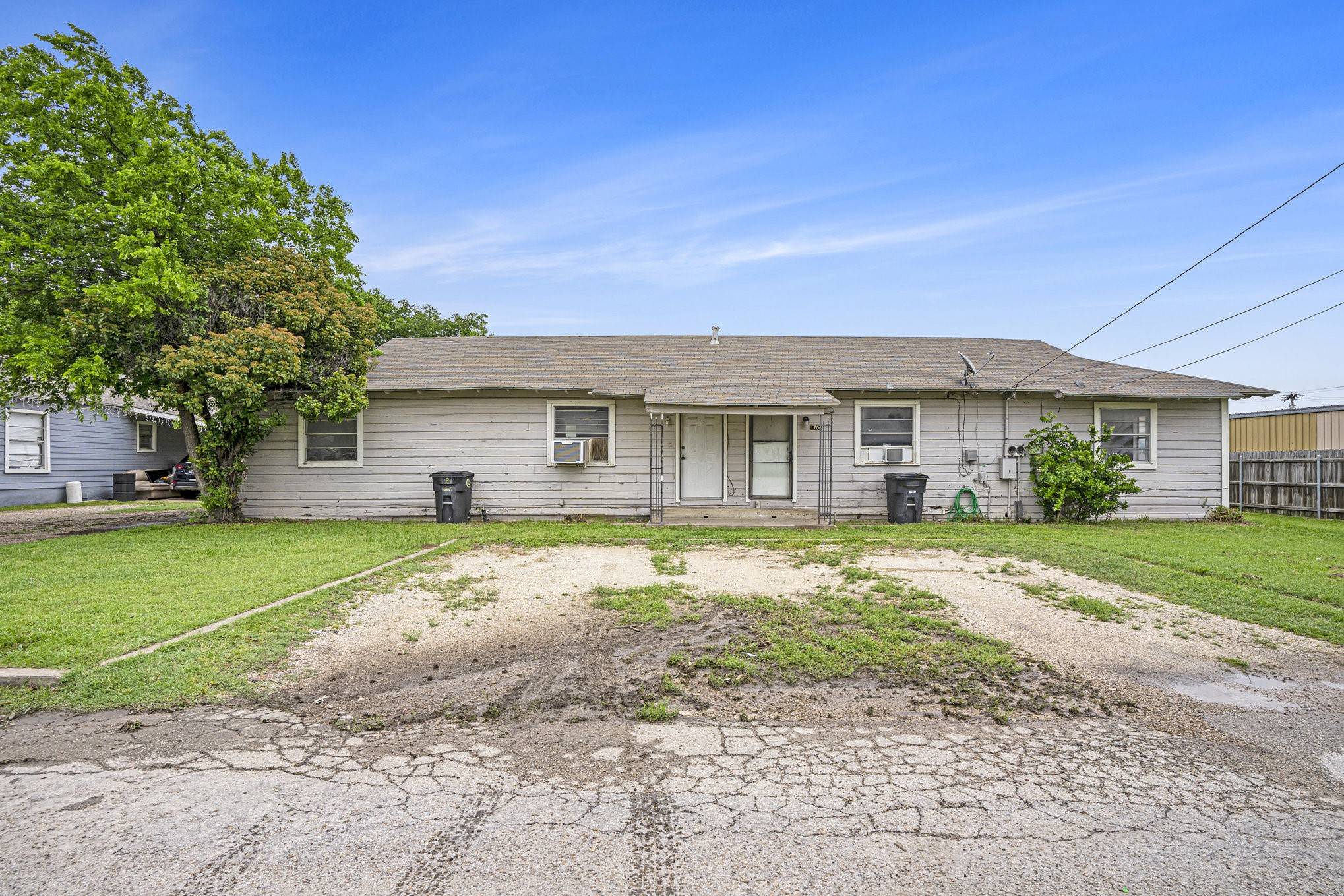 1708 Redwood DR #1706, Cleburne, TX 76033
