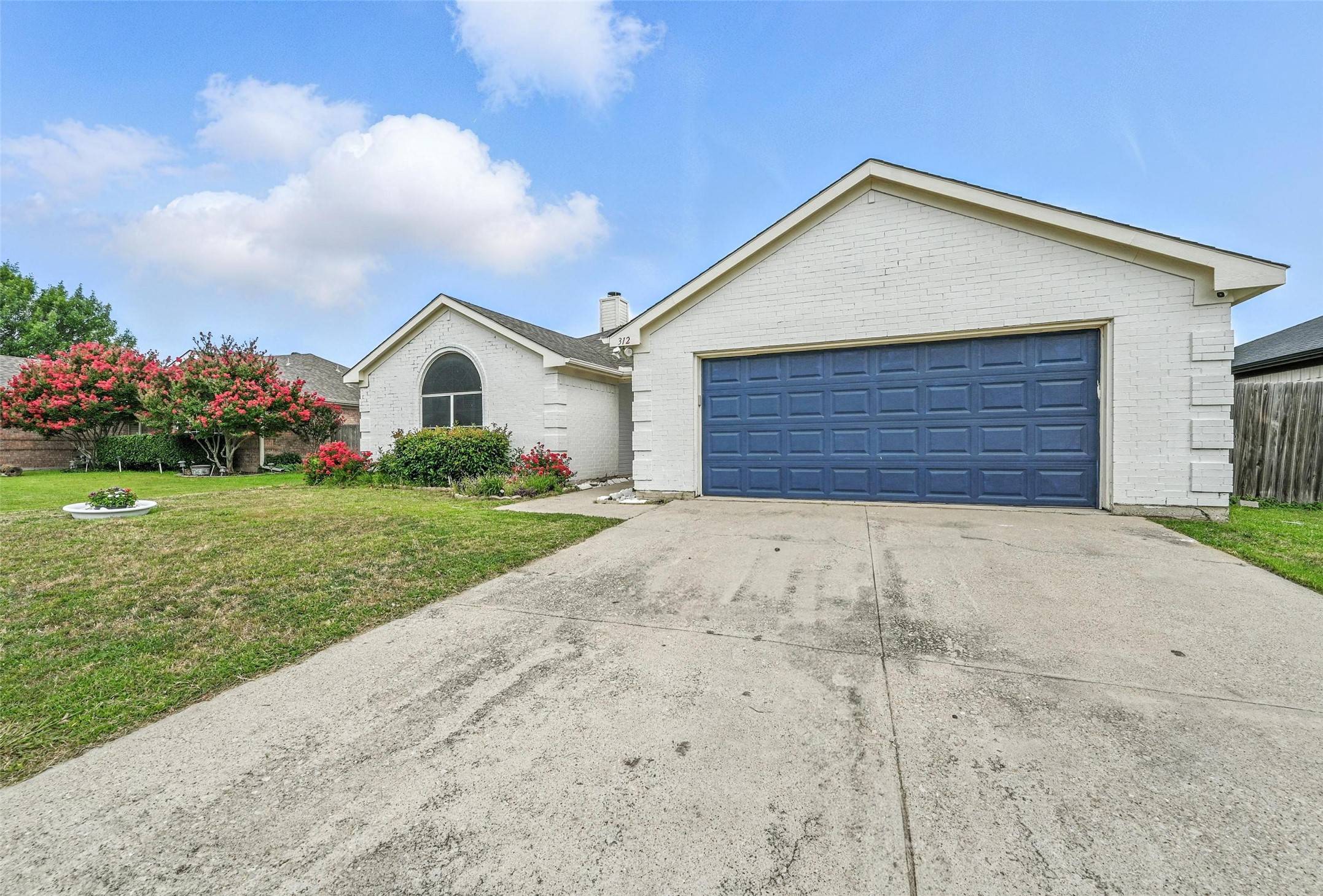 Saginaw, TX 76179,312 Helmsford TRL
