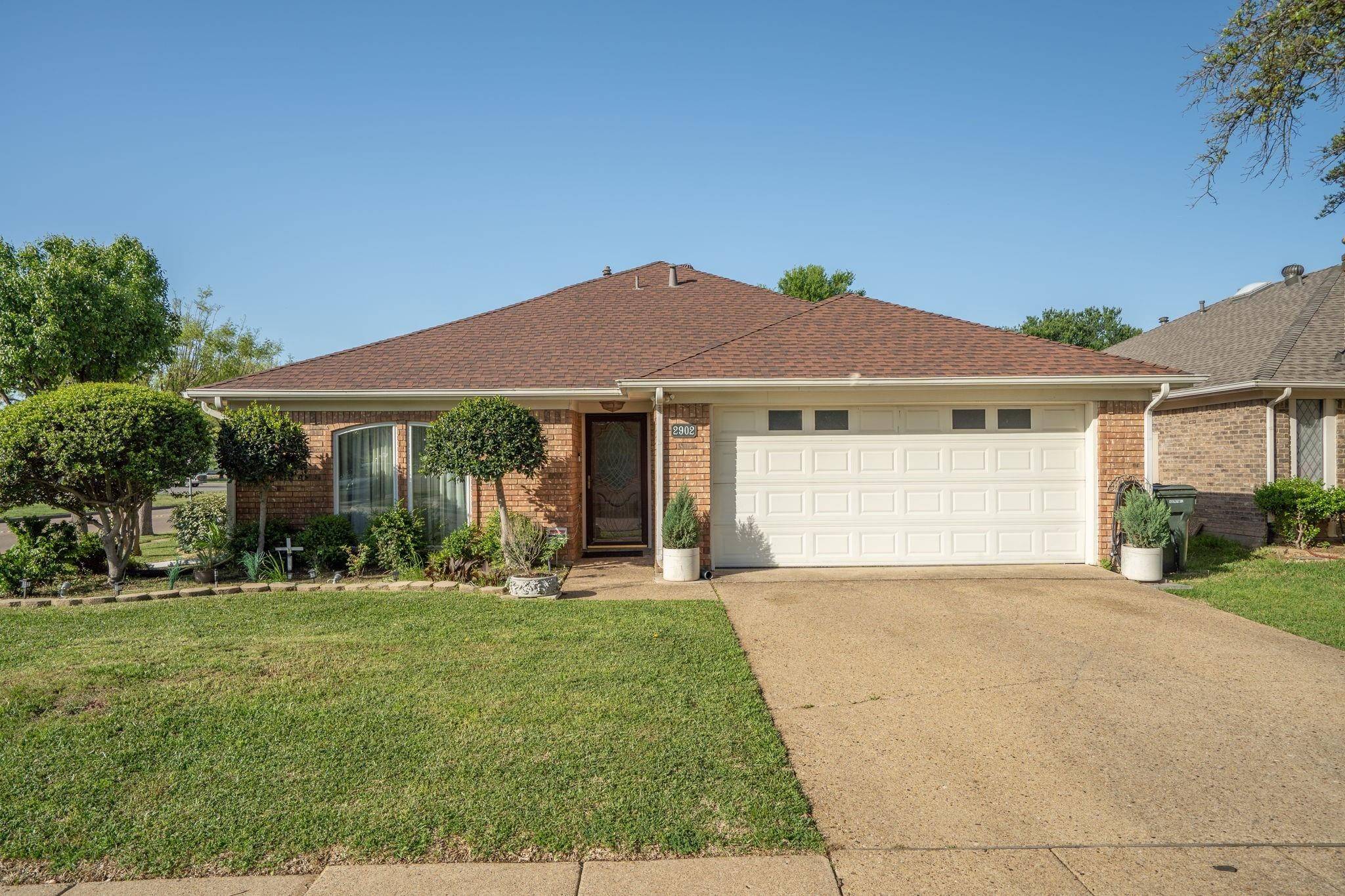 2902 Big Oaks DR, Garland, TX 75044