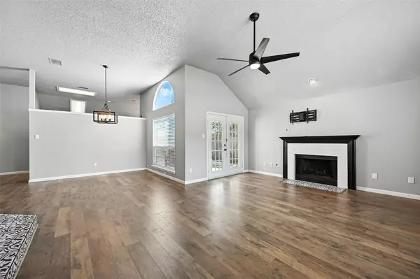 North Richland Hills, TX 76182,6833 Old Mill RD