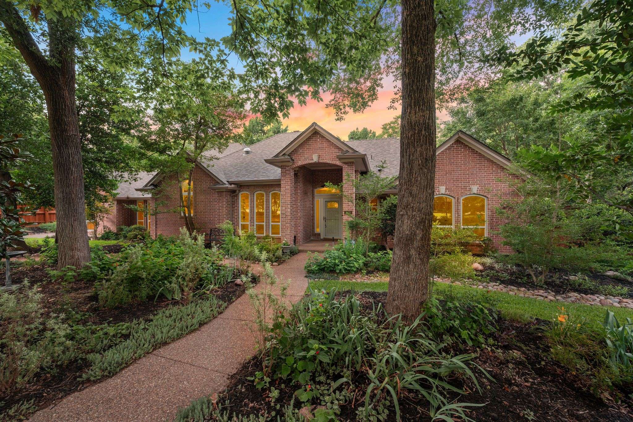 909 Dogwood CT, Colleyville, TX 76034