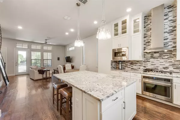 Dallas, TX 75204,2960 Carmel ST