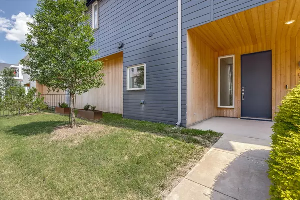 Dallas, TX 75212,1015 Barsotti CT