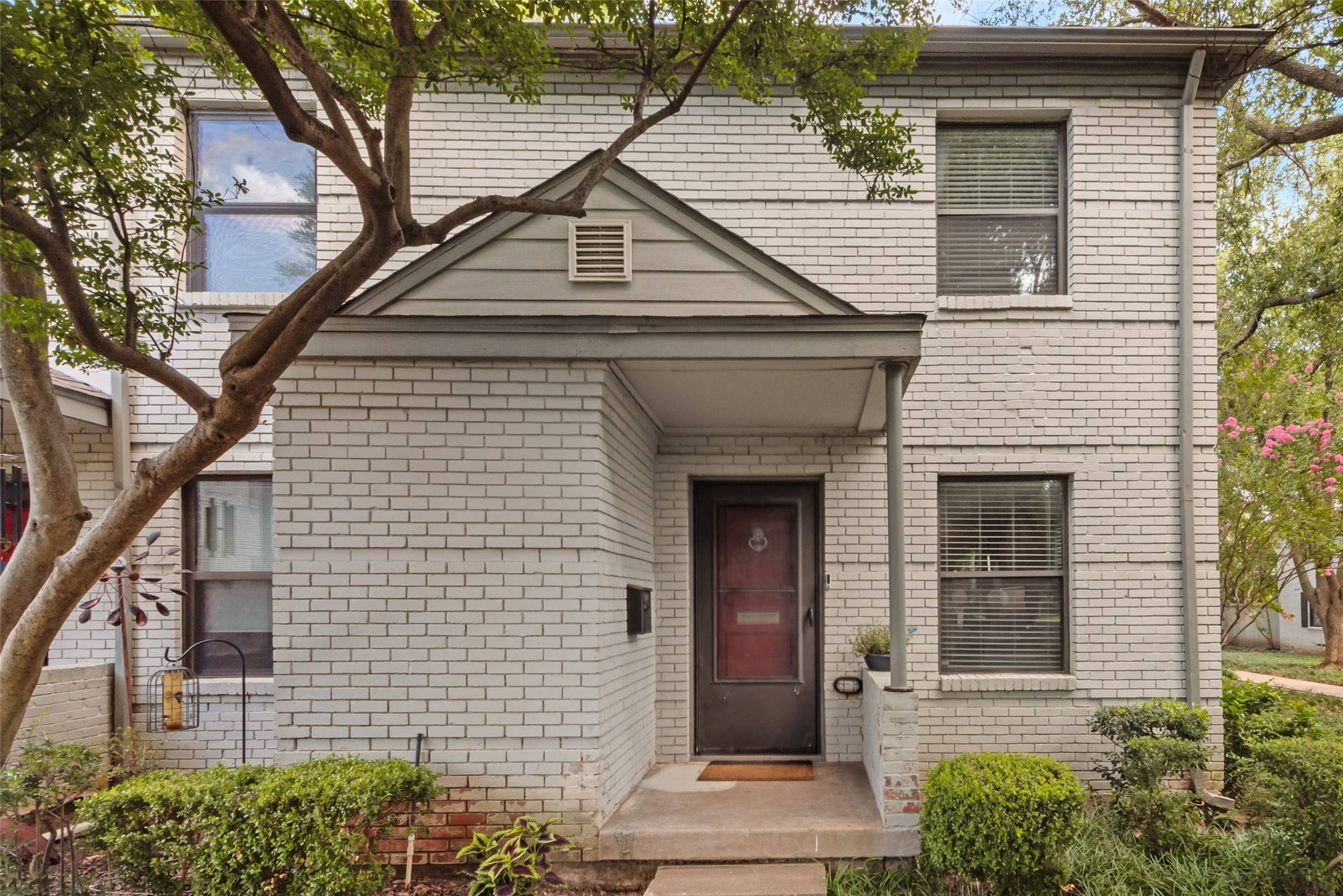 4930 N Hall ST #B, Dallas, TX 75235