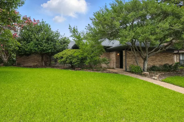 Dallas, TX 75243,9901 Burnham DR