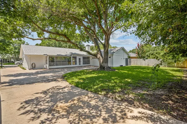 Fort Worth, TX 76109,4529 Cloudview RD